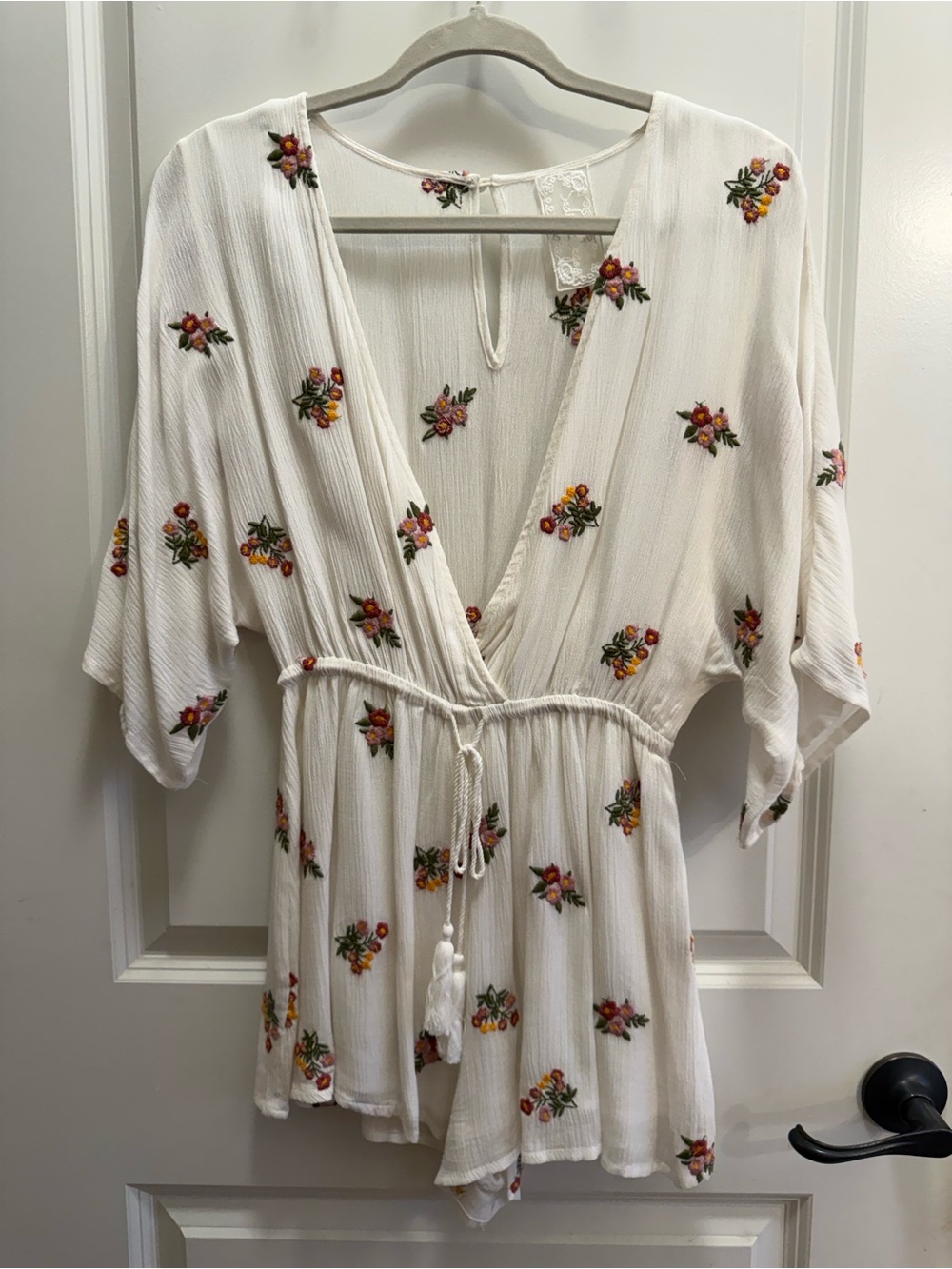 Sadie & Sage White Embroidered Floral Romper